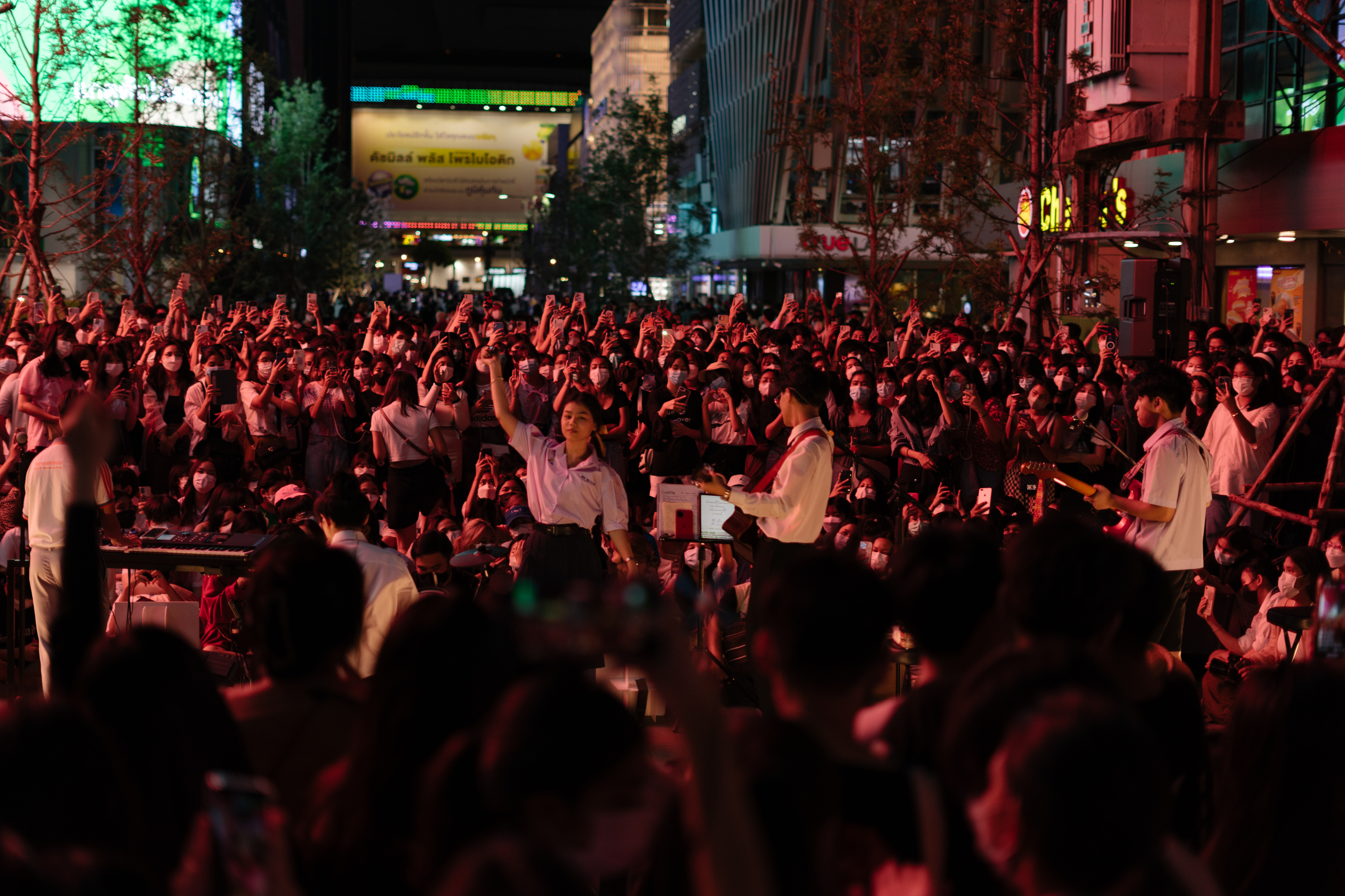 WalkingStreet-วัยรุ่น-พื้นที่วัยรุ่น-วัยรุ่นแสดงดนตรี-SiamSquare