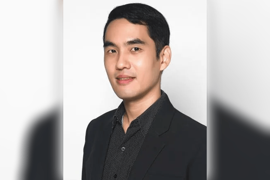 รศ.ดร.วิโรจน์ สุทธิสีมา ผู้อำนวยการหลักสูตรนิเทศศาสตรมหาบัณฑิต สาขาการสื่อสารเชิงกลยุทธ์ คณะนิเทศศาสตร์ มหาวิทยาลัยกรุงเทพ