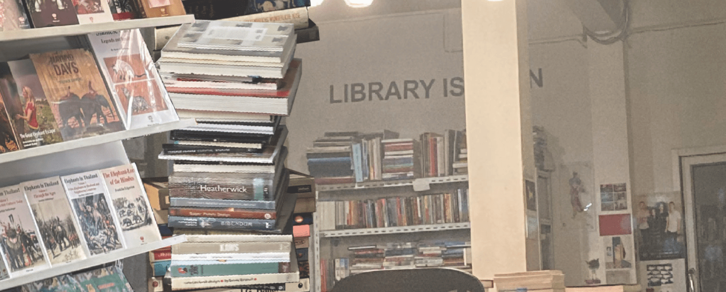 นิสิตนักศึกษาชวนสำรวจประสบการณ์ที่หายไปกับหน้ากระดาษและการปรับตัวของอุตสาหกรรมหนังสือในยุคดิจิทัล